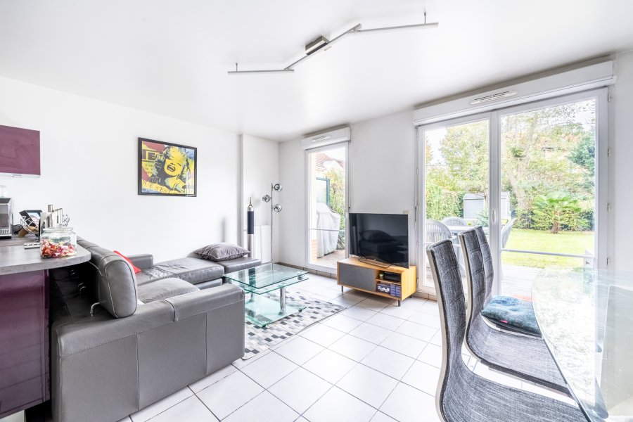 Vente appartement 80 m2 au RDC - Tous types de professions libérales - Neuilly sur Marne offre Achat - Vente